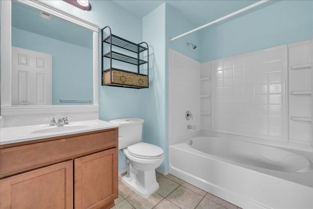 706 Cliffmere Drive, Arlington, TX 76002