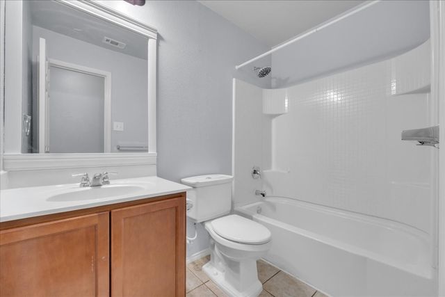706 Cliffmere Drive, Arlington, TX 76002