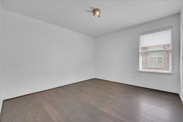 706 Cliffmere Drive, Arlington, TX 76002