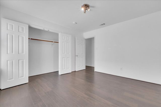 706 Cliffmere Drive, Arlington, TX 76002