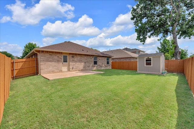706 Cliffmere Drive, Arlington, TX 76002