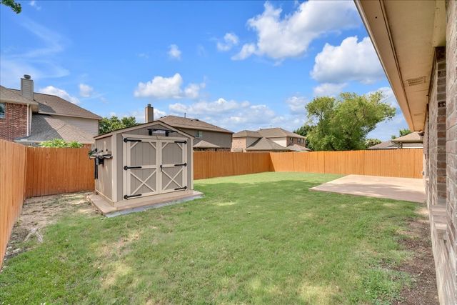 706 Cliffmere Drive, Arlington, TX 76002