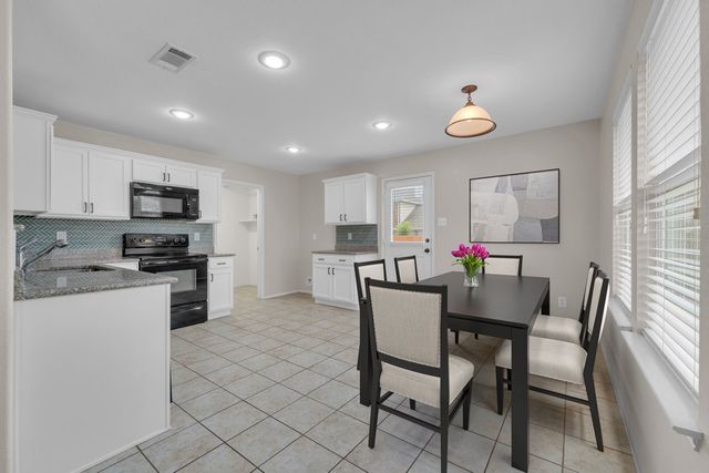 706 Cliffmere Drive, Arlington, TX 76002