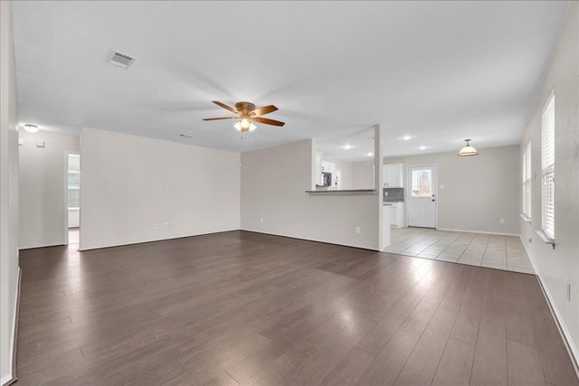 706 Cliffmere Drive, Arlington, TX 76002
