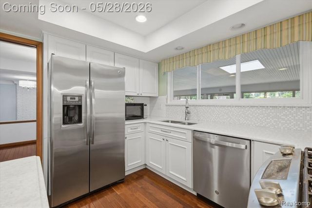 37807 Sarafina Drive, Sterling Heights, MI 48312