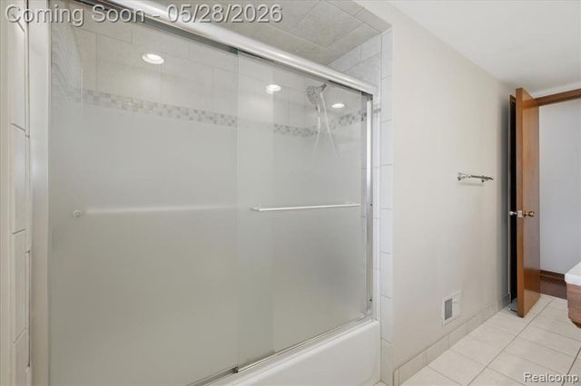 37807 Sarafina Drive, Sterling Heights, MI 48312