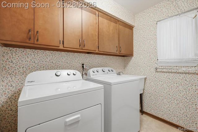 37807 Sarafina Drive, Sterling Heights, MI 48312
