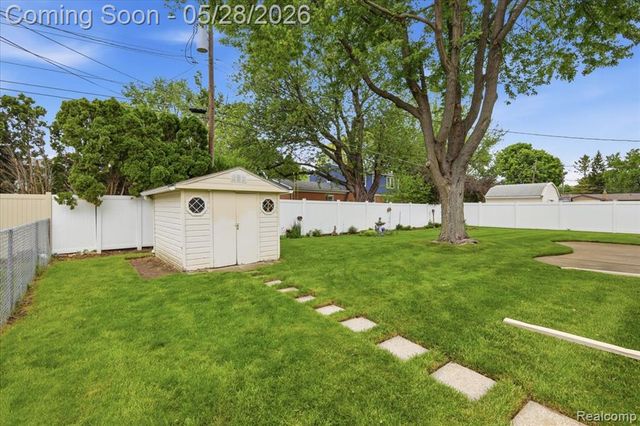 37807 Sarafina Drive, Sterling Heights, MI 48312