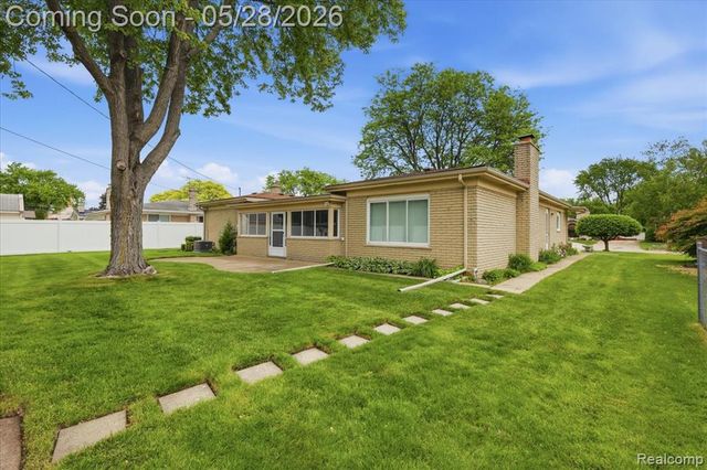 37807 Sarafina Drive, Sterling Heights, MI 48312