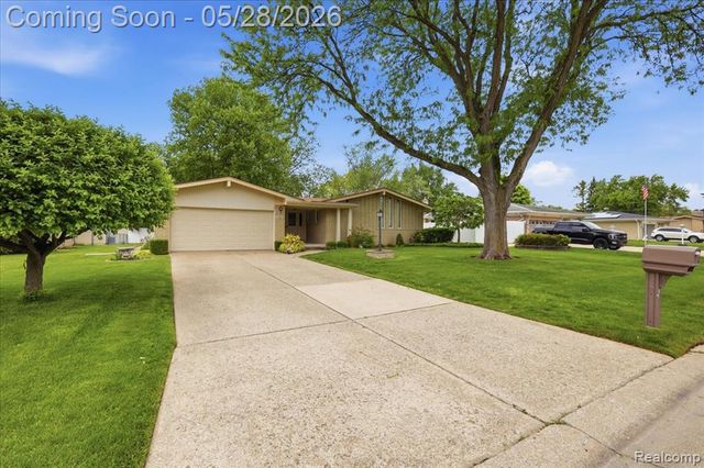 37807 Sarafina Drive, Sterling Heights, MI 48312