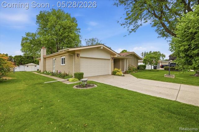 37807 Sarafina Drive, Sterling Heights, MI 48312