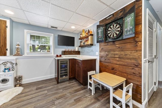 15 Donna Rd, Weymouth, MA 02190