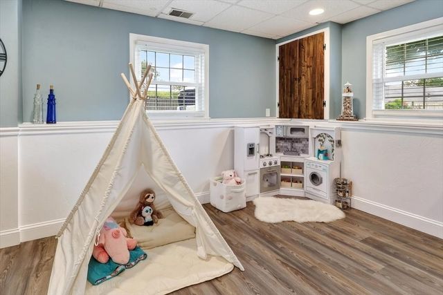 15 Donna Rd, Weymouth, MA 02190