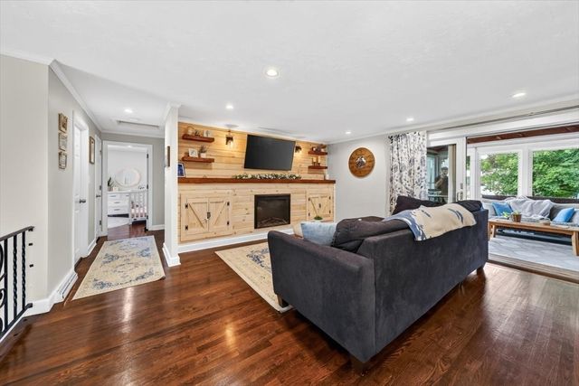15 Donna Rd, Weymouth, MA 02190