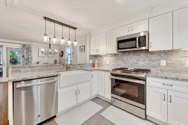 15 Donna Rd, Weymouth, MA 02190