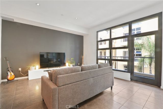 133 The Promenade N 319, Long Beach, CA 90802