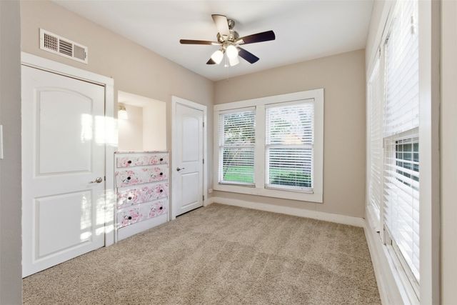 405 College Street, Cleburne, TX 76033