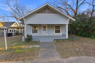 405 College Street, Cleburne, TX 76033