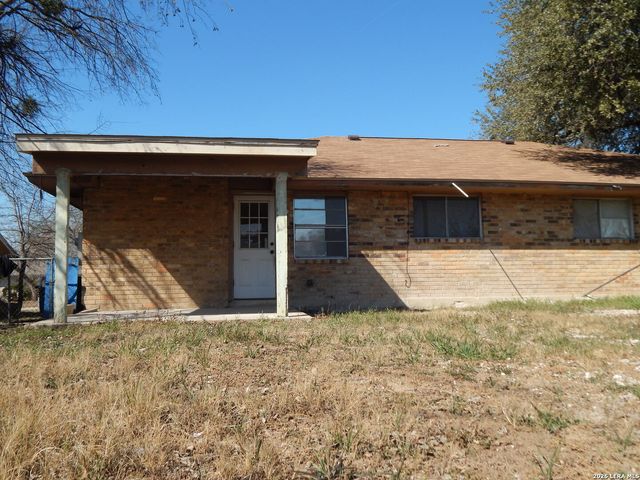 1506 Eichen Rd, New Braunfels, TX 78130