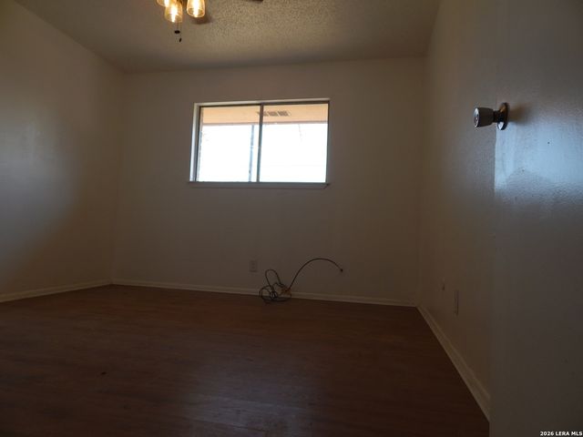 1506 Eichen Rd, New Braunfels, TX 78130