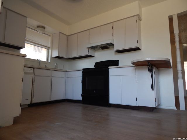 1506 Eichen Rd, New Braunfels, TX 78130