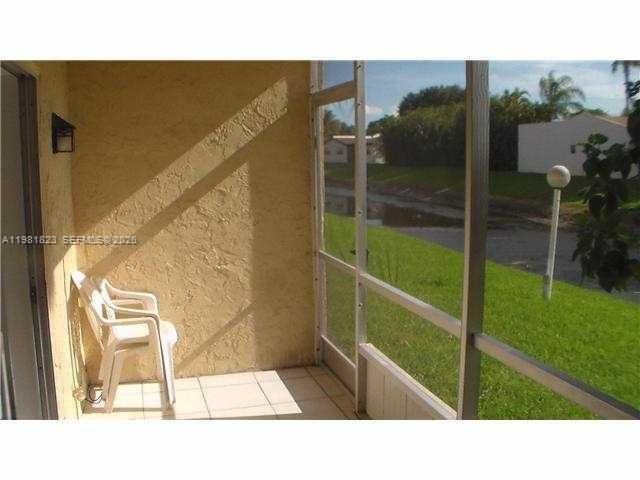 9374 SW 3rd St 711, Boca Raton, FL 33428