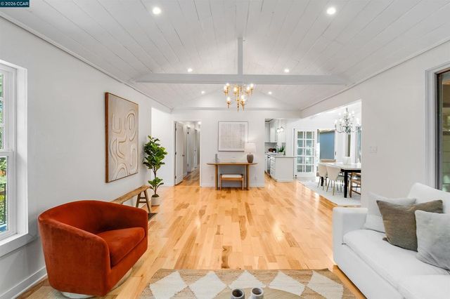 140 Summit Rd, Walnut Creek, CA 94598