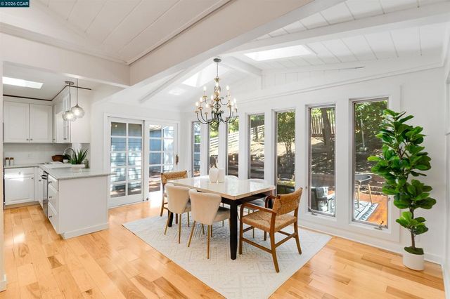 140 Summit Rd, Walnut Creek, CA 94598