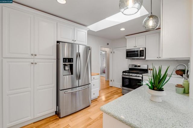 140 Summit Rd, Walnut Creek, CA 94598