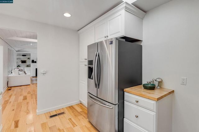 140 Summit Rd, Walnut Creek, CA 94598