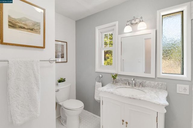 140 Summit Rd, Walnut Creek, CA 94598