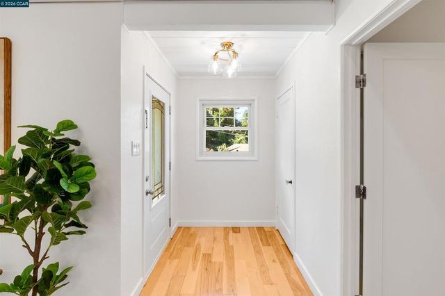 140 Summit Rd, Walnut Creek, CA 94598