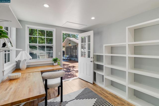 140 Summit Rd, Walnut Creek, CA 94598