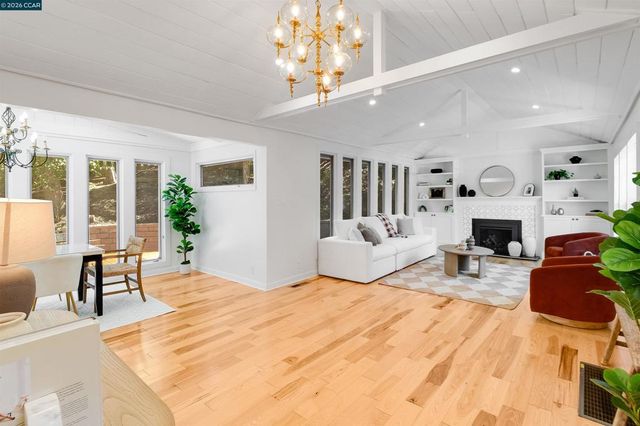 140 Summit Rd, Walnut Creek, CA 94598