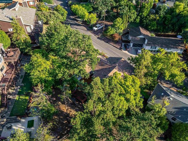 140 Summit Rd, Walnut Creek, CA 94598