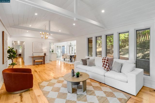 140 Summit Rd, Walnut Creek, CA 94598