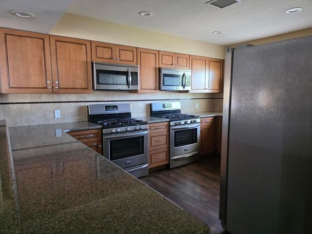 626 N Dearborn 192, Redlands, CA 92374