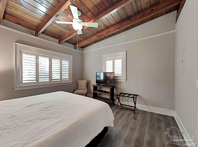 1215 Ariola Dr, Pensacola Beach, FL 32561