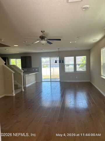 9711 SKYDIVE Court, Jacksonville, FL 32221