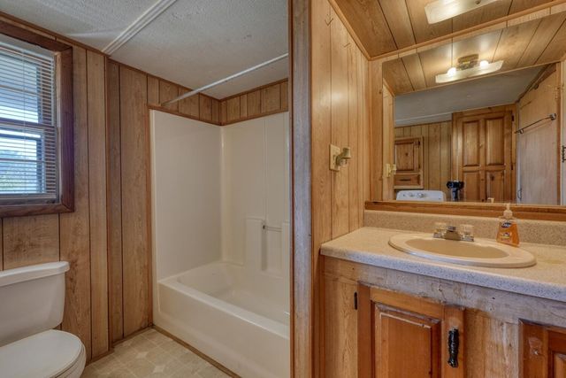 431 Clear Creek Rd, Ellijay, GA 30536