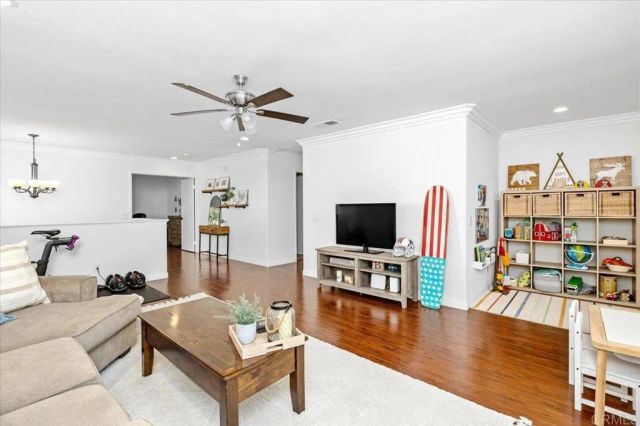 338 Spring Canyon Way, Oceanside, CA 92057