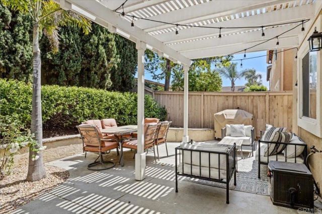 338 Spring Canyon Way, Oceanside, CA 92057