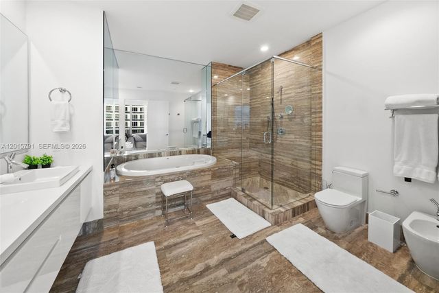15901 Collins Ave 3302, Sunny Isles Beach, FL 33160