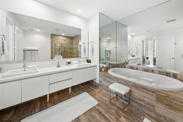 15901 Collins Ave 3302, Sunny Isles Beach, FL 33160