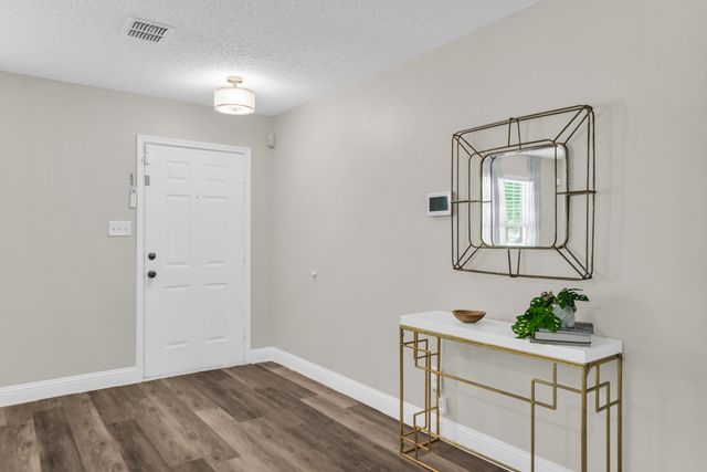 821 Mill Branch Drive, Garland, TX 75040