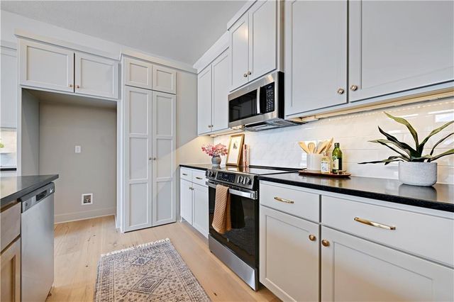 15348 W 161st Court, Olathe, KS 66062