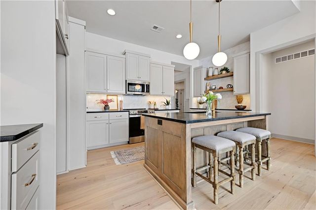 15348 W 161st Court, Olathe, KS 66062