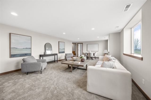 225 McCarran Avenue NE, Cedar Rapids, IA 52402