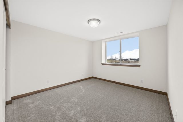 225 McCarran Avenue NE, Cedar Rapids, IA 52402