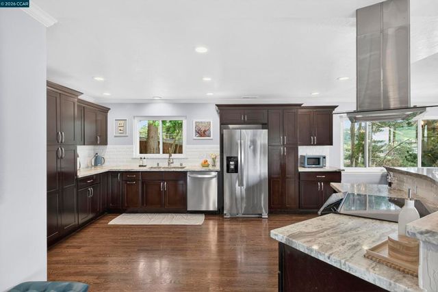 73 Pine Hill Dr, El Sobrante, CA 94803